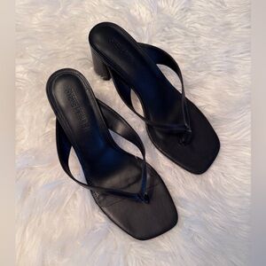 ✨NWT✨ Steve Madden Black Block Heel Sandals